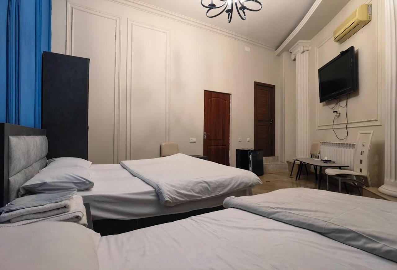 New Bella Hotel Γιερεβάν Δωμάτιο φωτογραφία