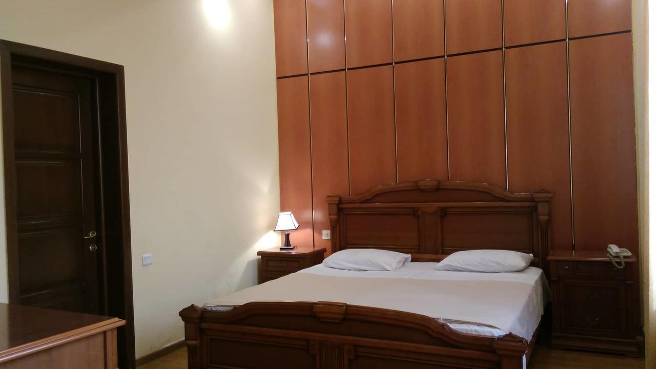 New Bella Hotel Γιερεβάν Εξωτερικό φωτογραφία